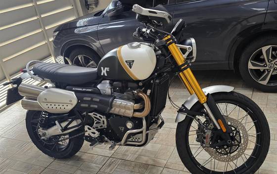 TRIUMPH BONNEVILLE SCRAMBLER 1200 XE TRIUMPH BONNEVILLE SCRAMBLER 1200 XE